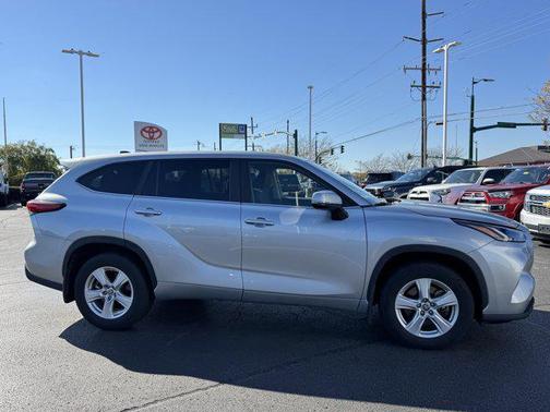 2023 Toyota Highlander L