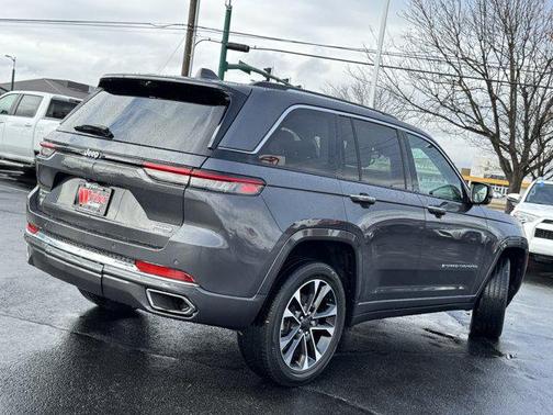 2022 Jeep Grand Cherokee Overland