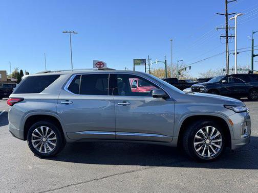 2023 Chevrolet Traverse Premier