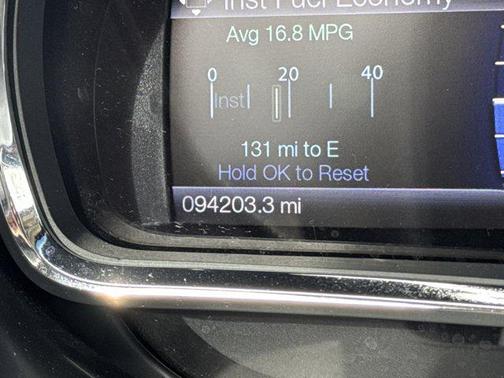 2017 Lincoln MKT Elite