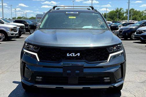 Gravity Grey 2022 Kia Sorento SX