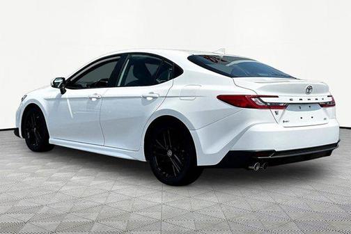 Ice Cap 2025 Toyota Camry SE