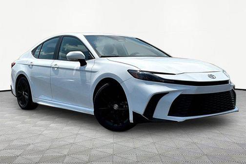 Ice Cap 2025 Toyota Camry SE