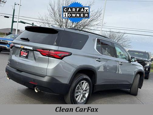 2023 Chevrolet Traverse LT Leather