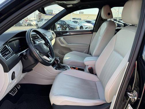 2022 Volkswagen Tiguan 2.0T SE R-Line Black 4MOTION