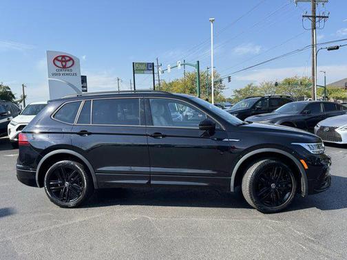 2022 Volkswagen Tiguan 2.0T SE R-Line Black 4MOTION
