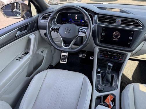 2022 Volkswagen Tiguan 2.0T SE R-Line Black 4MOTION