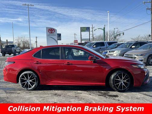 2024 Toyota Camry SE