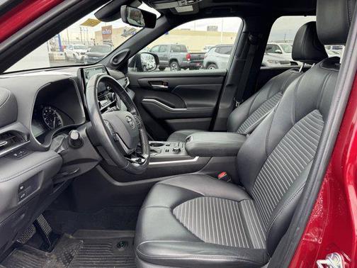 2021 Toyota Highlander XSE