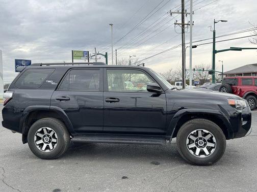 2024 Toyota 4Runner TRD Off Road