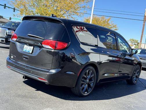 2018 Chrysler Pacifica Touring Plus