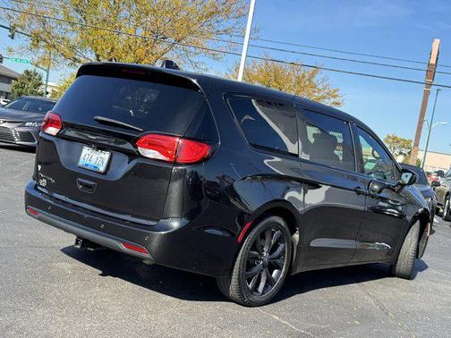2018 Chrysler Pacifica Touring Plus