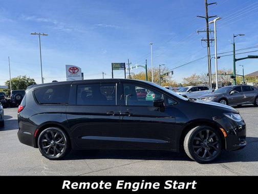 2018 Chrysler Pacifica Touring Plus