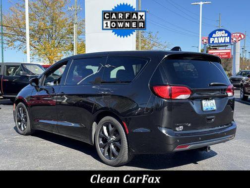 2018 Chrysler Pacifica Touring Plus