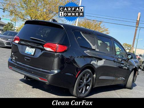 2018 Chrysler Pacifica Touring Plus