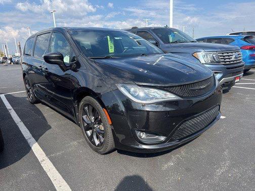 2018 Chrysler Pacifica Touring Plus