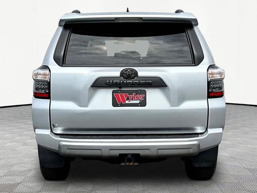 Classic Silver Metallic 2024 Toyota 4Runner TRD Off Road Premium