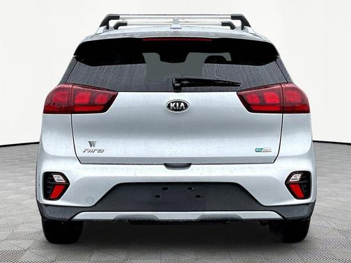 Silky Silver 2020 Kia Niro LXS