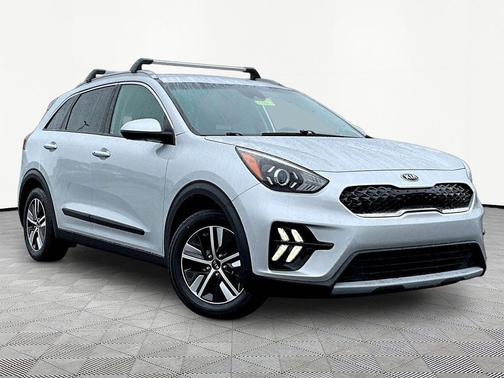 Silky Silver 2020 Kia Niro LXS
