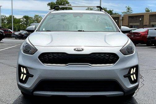 Silky Silver 2020 Kia Niro LXS
