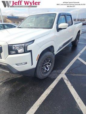 2023 Nissan Frontier SV