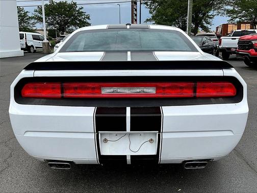 Bright White 2012 Dodge Challenger R/T