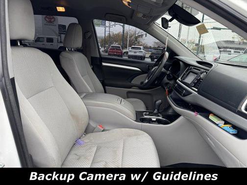 2018 Toyota Highlander LE I4