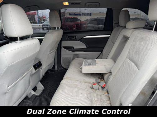 2018 Toyota Highlander LE I4