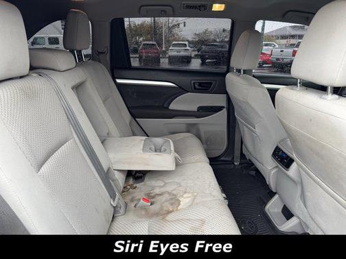 2018 Toyota Highlander LE I4