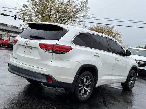 2018 Toyota Highlander LE I4
