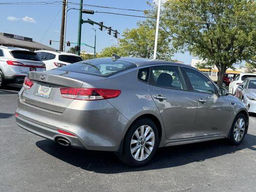 2018 Kia Optima LX