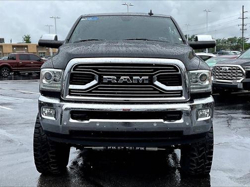 Brilliant Black Crystal Pearlcoat 2017 RAM 2500 Longhorn