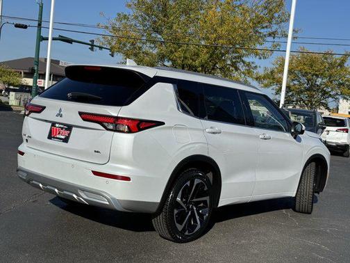 2023 Mitsubishi Outlander SEL 2.5 2WD