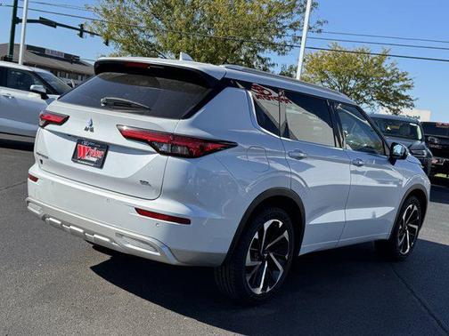 2023 Mitsubishi Outlander SEL 2.5 2WD