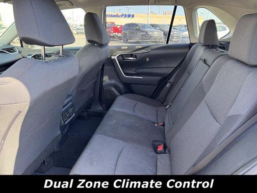 2020 Toyota RAV4 Hybrid XLE
