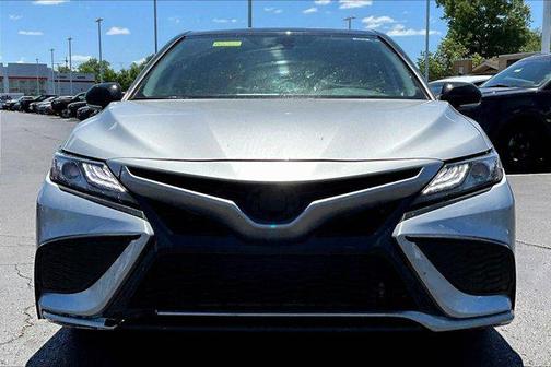 Celestial Silver/Midnight Black Metallic 2021 Toyota Camry XSE