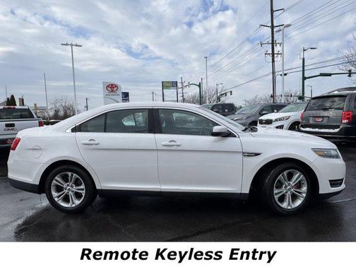 2016 Ford Taurus SEL