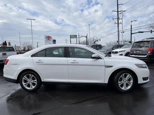 2016 Ford Taurus SEL