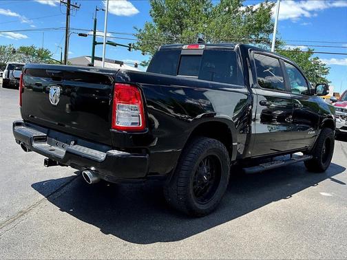 Diamond Black Crystal Pearlcoat 2019 RAM 1500 Big Horn