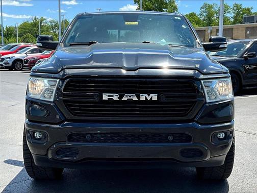 Diamond Black Crystal Pearlcoat 2019 RAM 1500 Big Horn