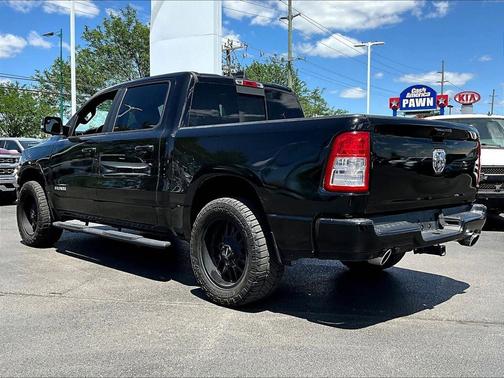 Diamond Black Crystal Pearlcoat 2019 RAM 1500 Big Horn