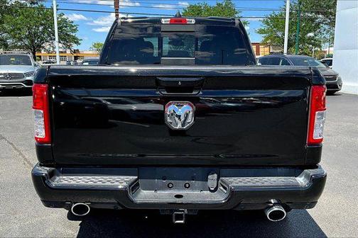 Diamond Black Crystal Pearlcoat 2019 RAM 1500 Big Horn