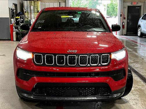 Redline Pearlcoat 2023 Jeep Compass Sport