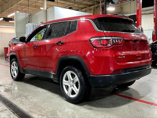 Redline Pearlcoat 2023 Jeep Compass Sport