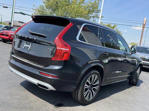 2020 Volvo XC90 T5 Momentum