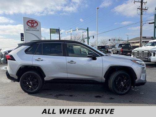 2023 Toyota RAV4 Hybrid SE