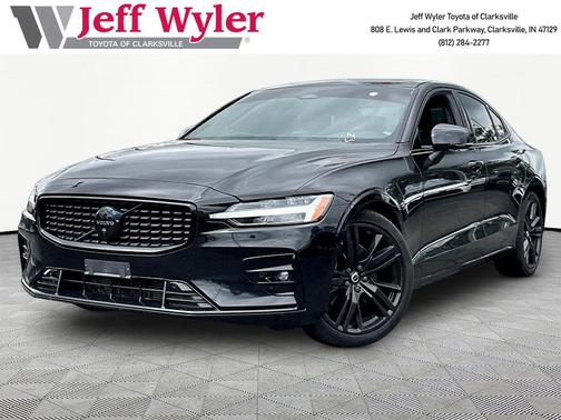Onyx Black Metallic 2023 Volvo S60 B5 Plus Black Edition