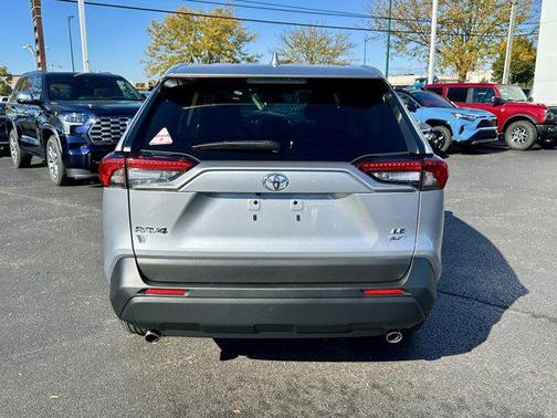 2025 Toyota RAV4 LE