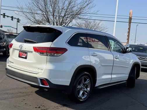 2019 Toyota Highlander Limited Platinum