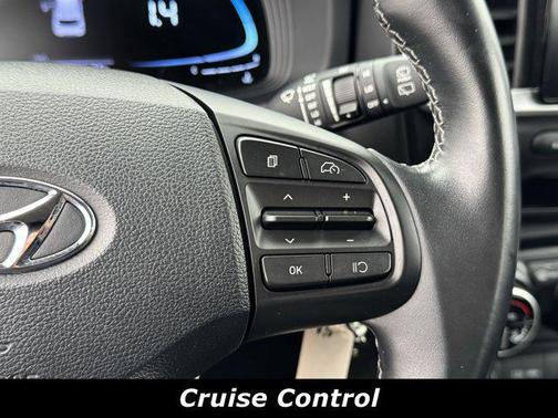 2023 Hyundai VENUE SEL